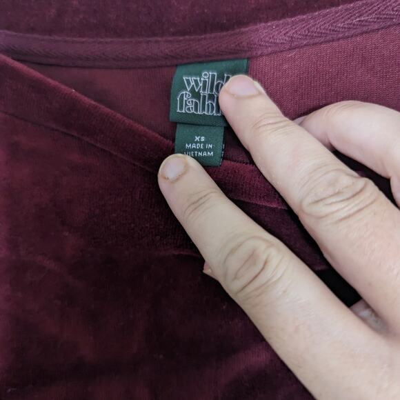 Wild Fable Women's Long Sleeve Velour Pullover Sweatshirt - Picture 3 of 4